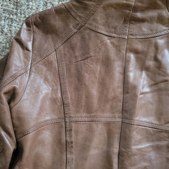 Danier Jacket - Picture 9 of 10